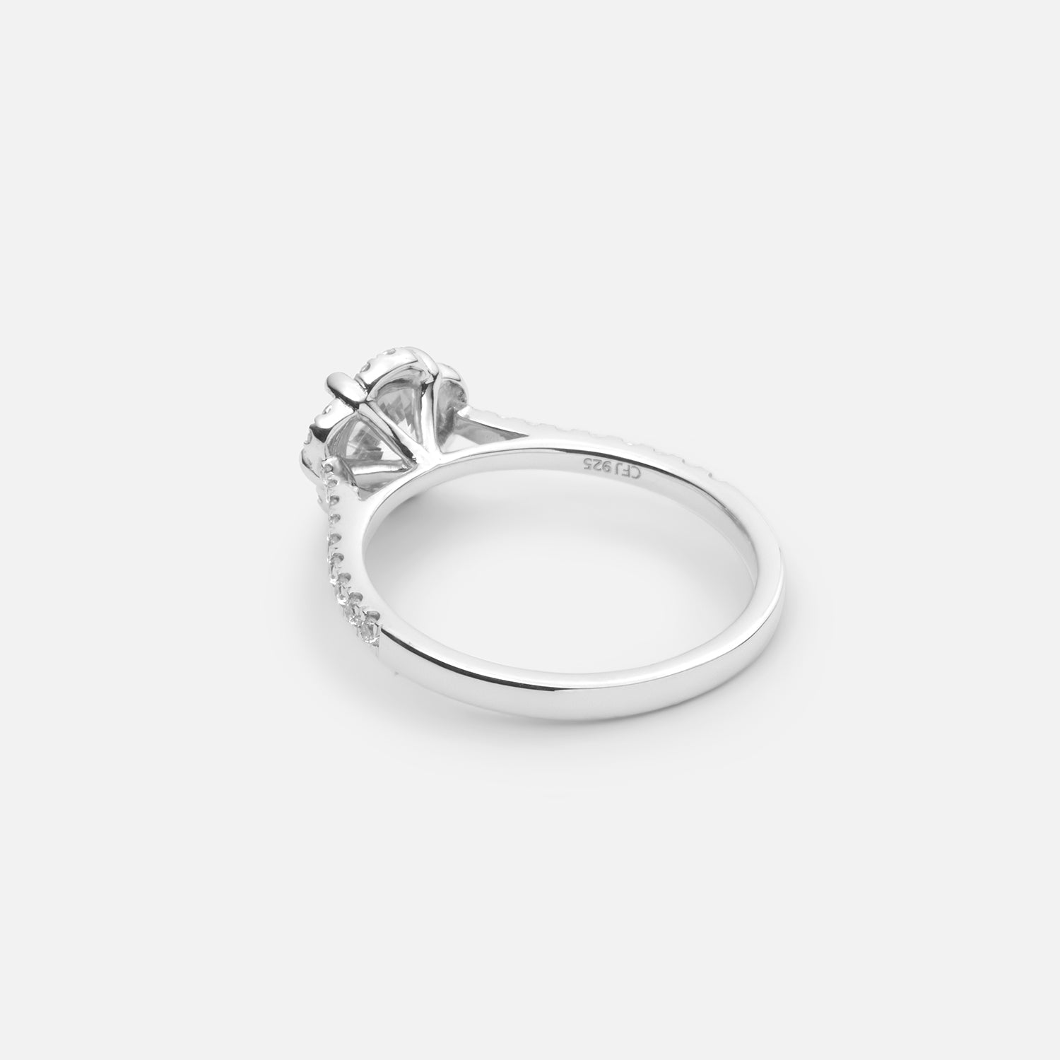 1ct Brilliant Cut Flower Halo Diamond Ring
