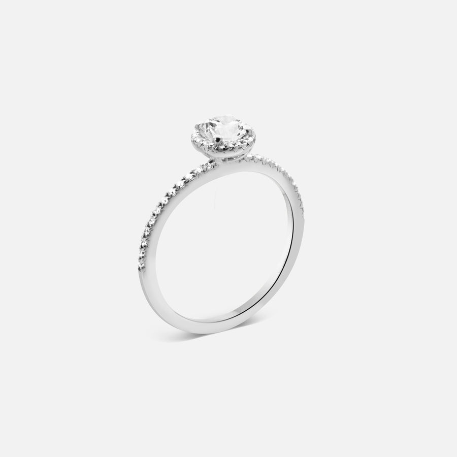0,5ct Delicate Halo Diamond Ring