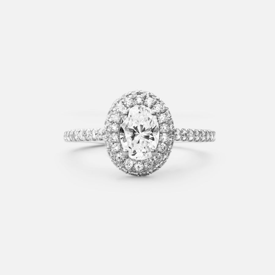 0,7ct Oval Double Halo Diamond Ring