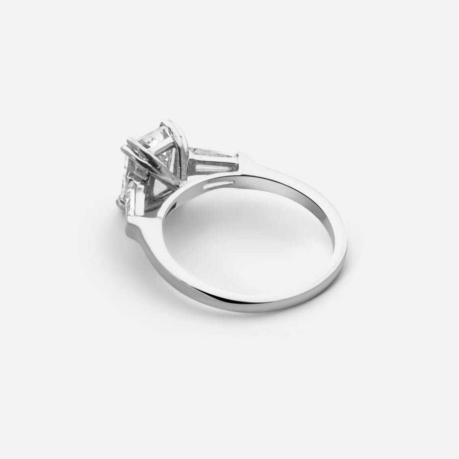 1,5ct Emerald Diamond Ring