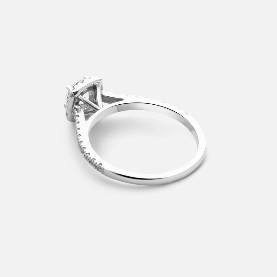 0,5ct Brilliant Cut Halo Diamond Ring