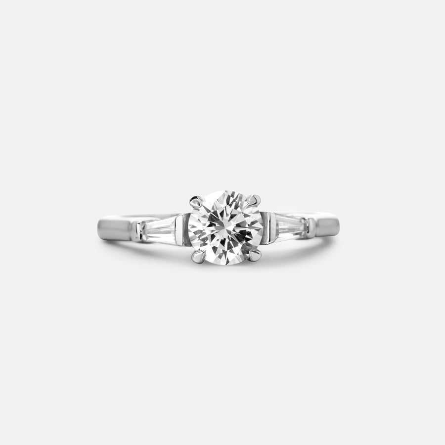 0,5ct Baguette Side Stone Diamond Ring