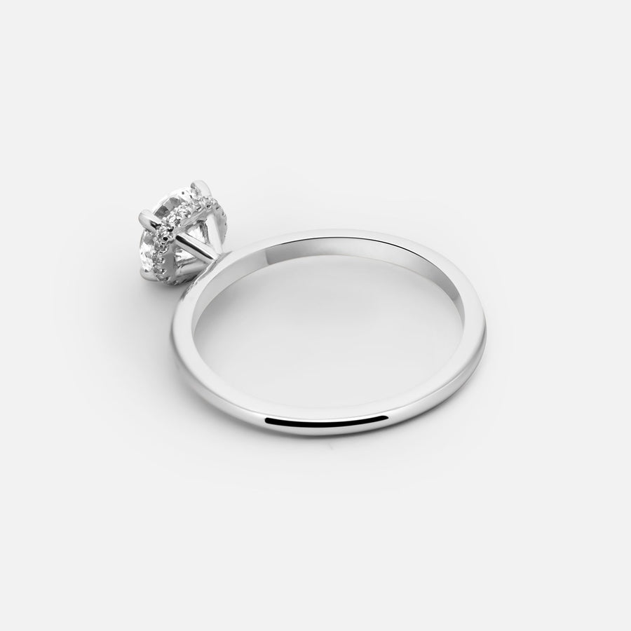 0,7ct Hidden Halo Diamond Ring