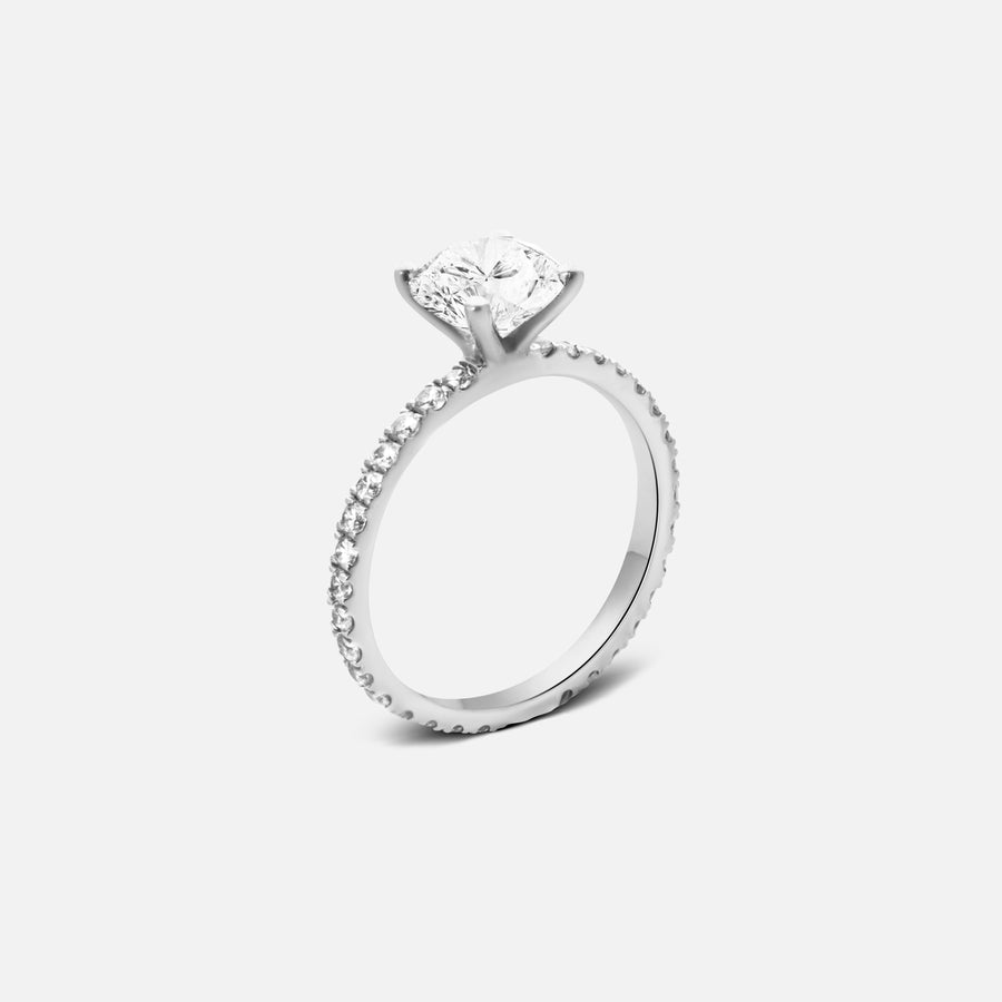 1,5ct Round Side Stone Diamond Ring